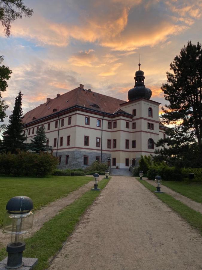 Zamek Lnare