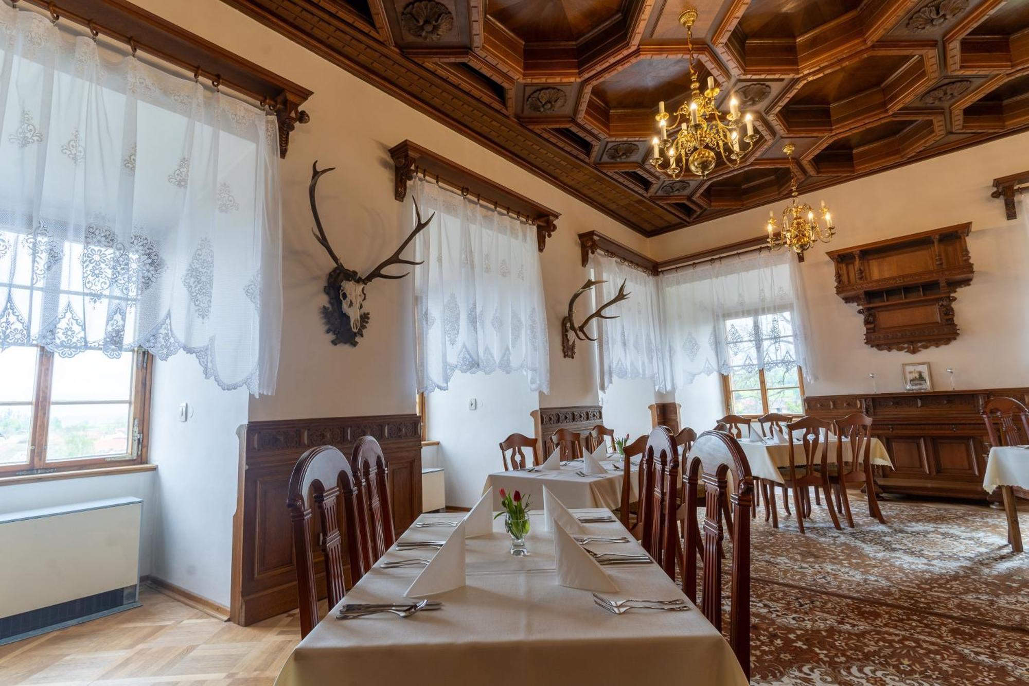 Zamek Maison d'hôtes Lnare